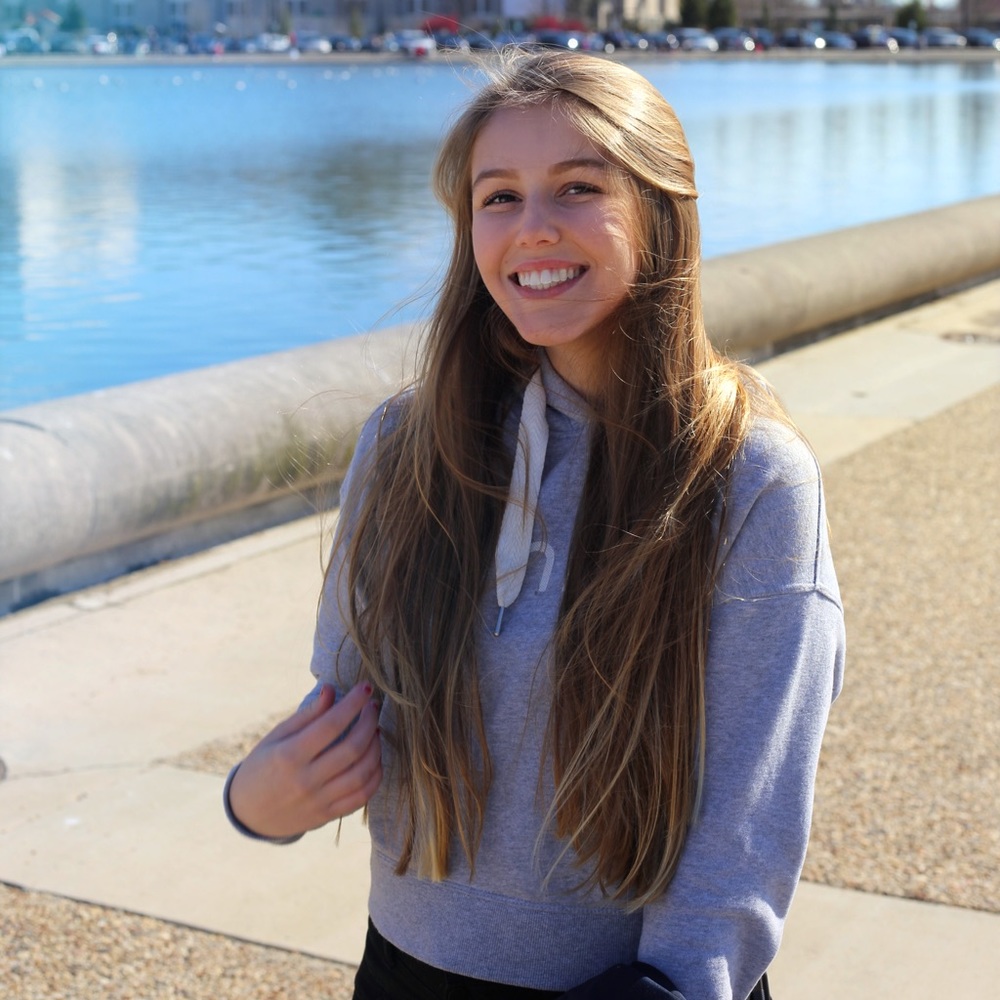 Meet your Posher, Christine